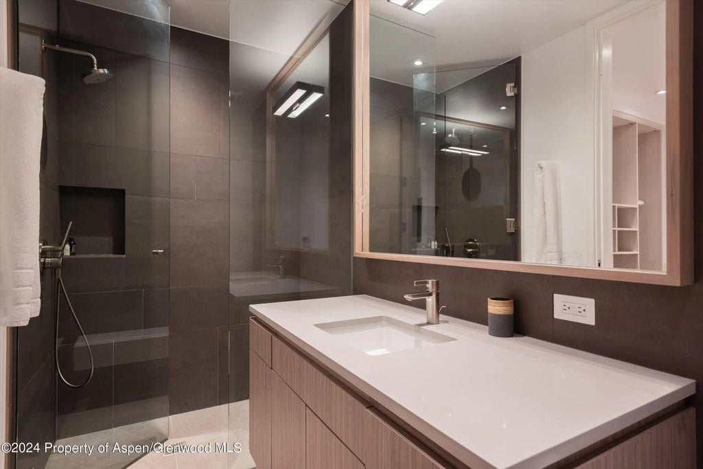 28 of 41 - 1035 Cemetery Lane, Aspen, CO