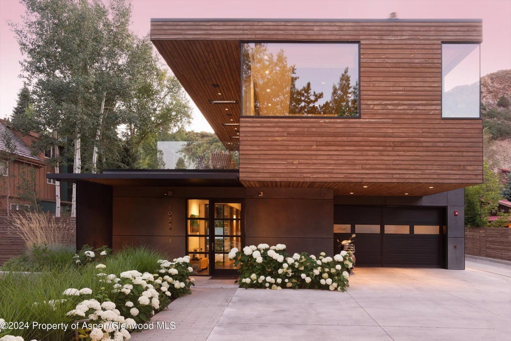 31 of 41 - 1035 Cemetery Lane, Aspen, CO