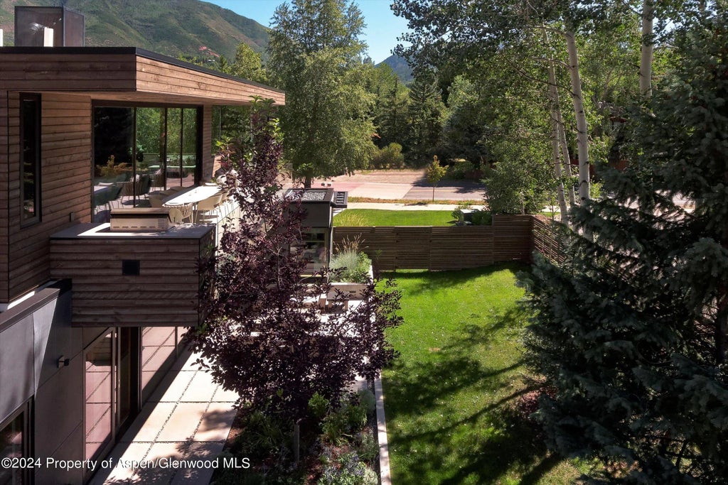 36 of 41 - 1035 Cemetery Lane, Aspen, CO