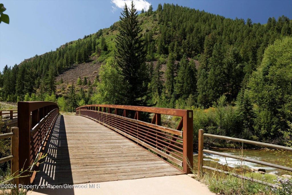 40 of 41 - 1035 Cemetery Lane, Aspen, CO