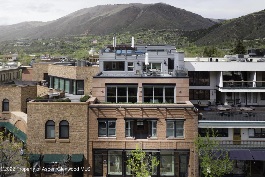 2 of 54 - 508 E Cooper Avenue Unit 201, Aspen, CO