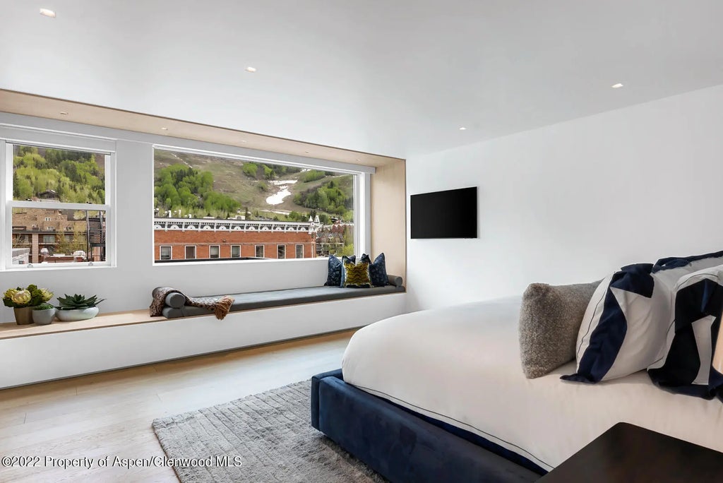24 of 54 - 508 E Cooper Avenue Unit 201, Aspen, CO