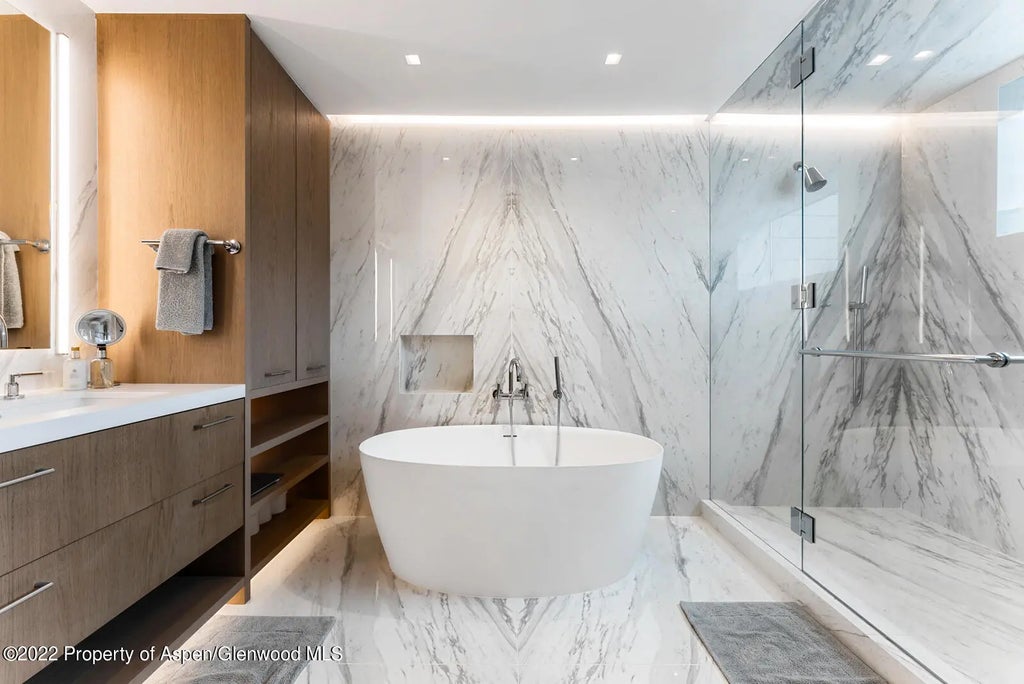 27 of 54 - 508 E Cooper Avenue Unit 201, Aspen, CO