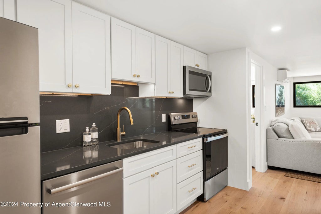 21 of 37 - 59 Herron Hollow Road, Aspen, CO