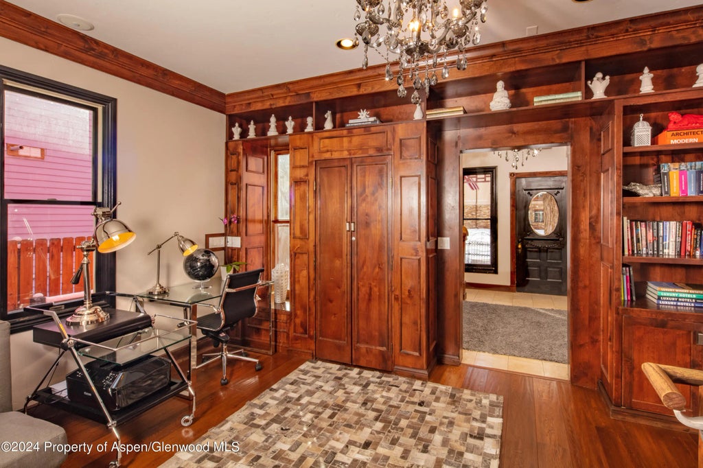 5 of 9 - 118 E Cooper Avenue, Aspen, CO