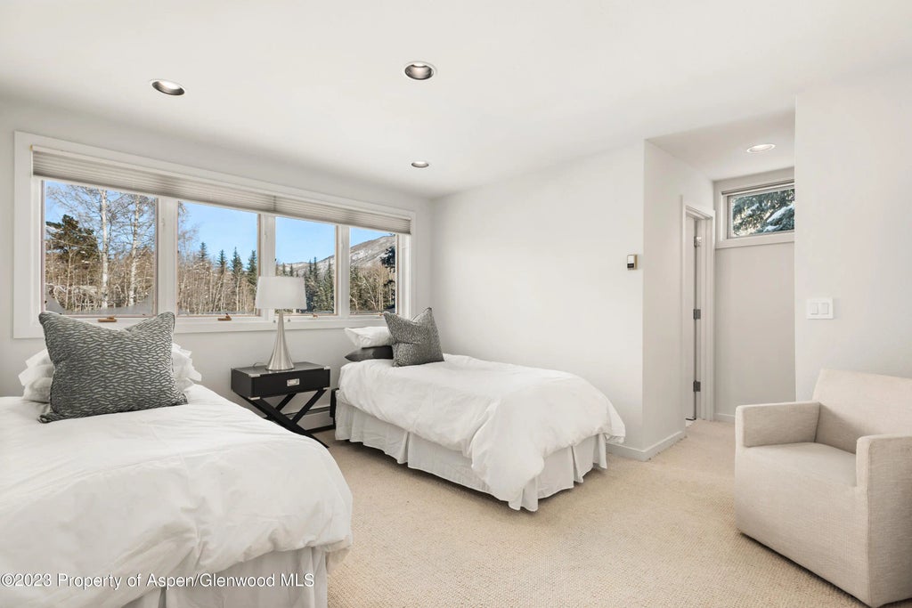 10 of 22 - 1436 Crystal Lake Road 4b, Aspen, CO