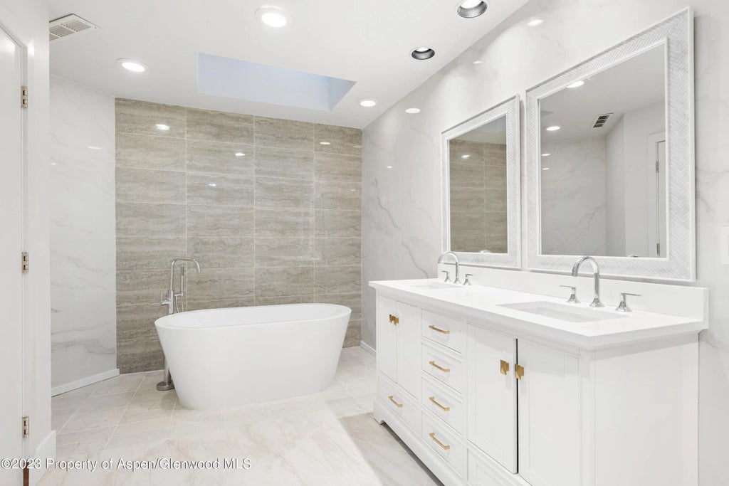 13 of 22 - 1436 Crystal Lake Road 4b, Aspen, CO