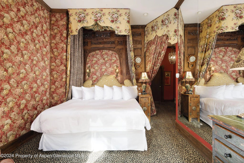 5 of 10 - 305 S Galena Street 7, Aspen, CO