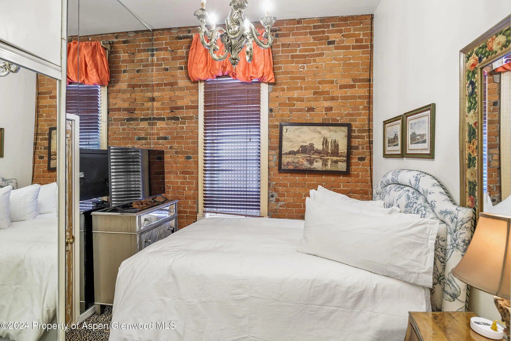 4 of 8 - 305 S Galena Street 8, Aspen, CO