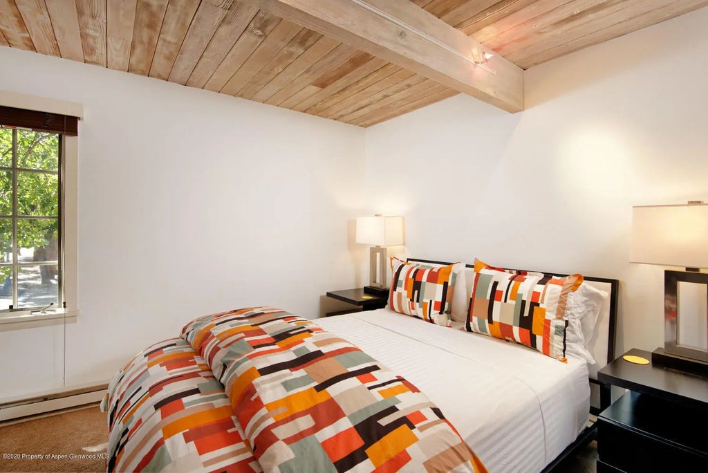 6 of 10 - 630 E Cooper Unit #13, Aspen, CO