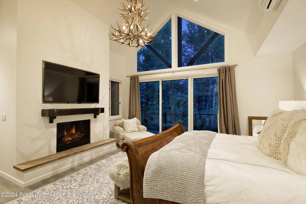 14 of 36 - 400 Medicine Bow Road, Aspen, CO