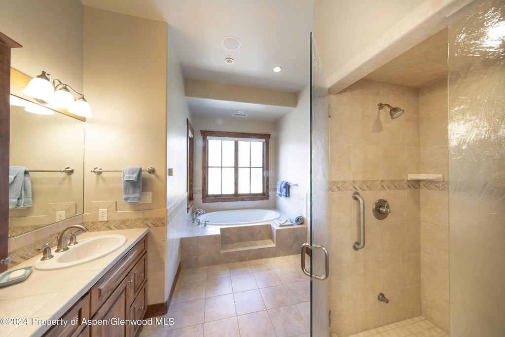 26 of 37 - 1124 Heritage Drive, Carbondale, CO