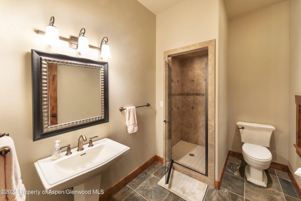 28 of 37 - 1124 Heritage Drive, Carbondale, CO