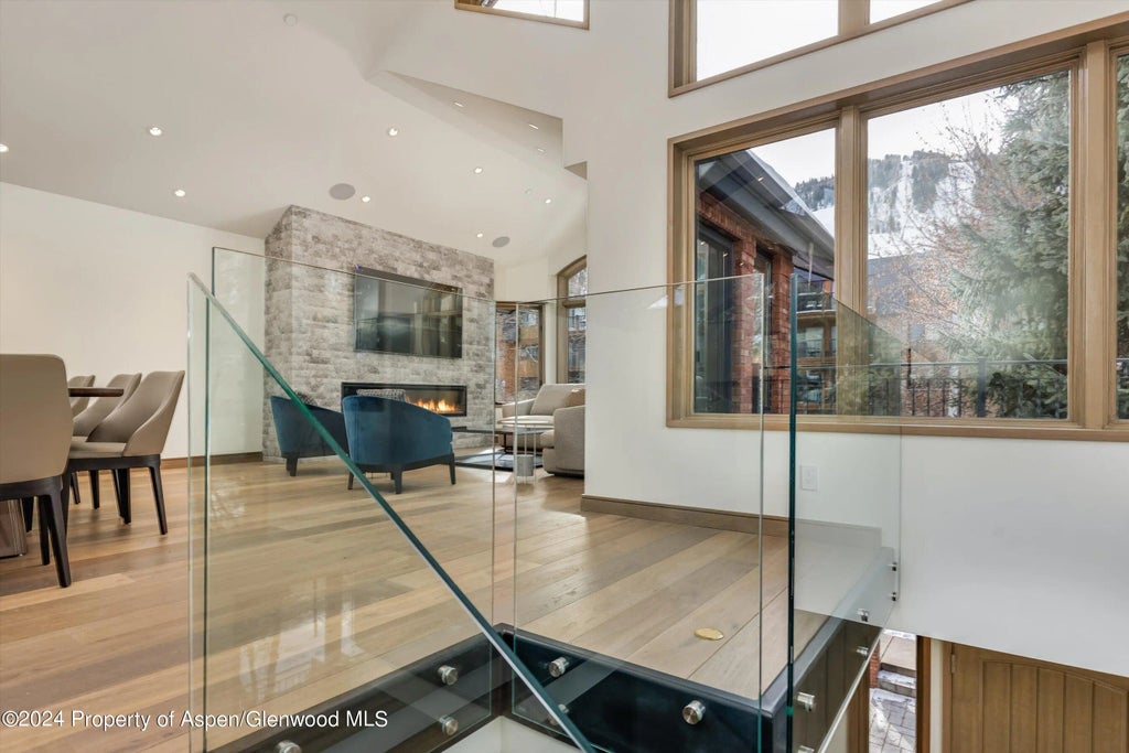 10 of 28 - 200 E Durant Avenue, Aspen, CO