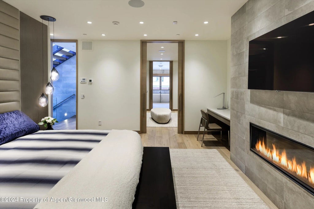 12 of 28 - 200 E Durant Avenue, Aspen, CO