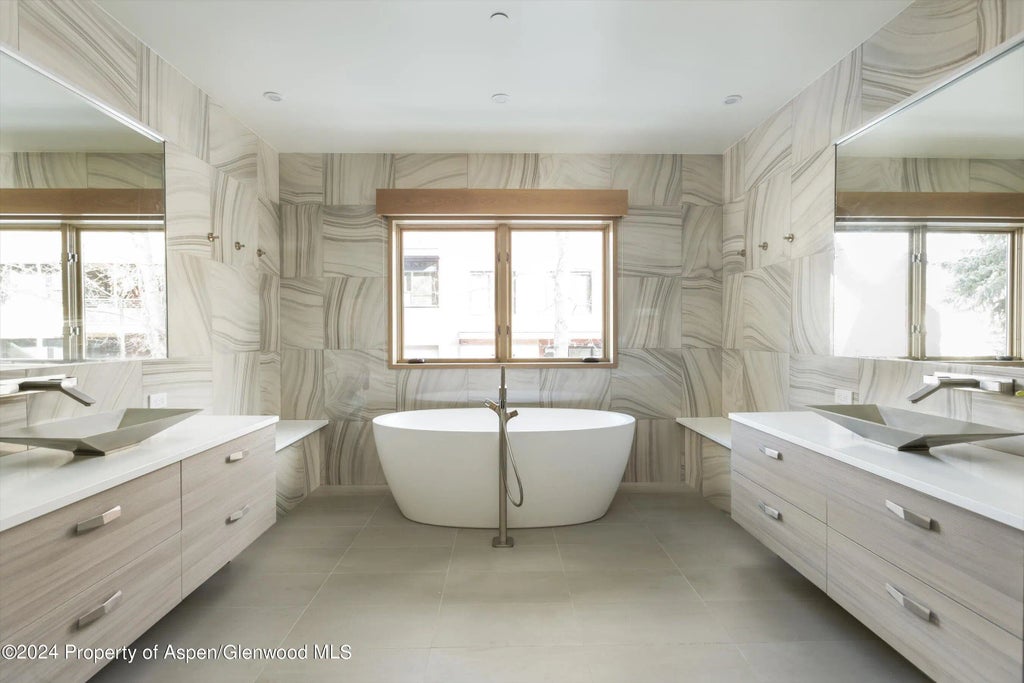14 of 28 - 200 E Durant Avenue, Aspen, CO