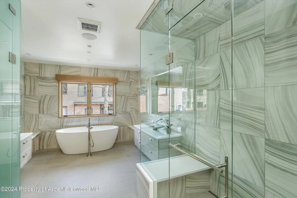 15 of 28 - 200 E Durant Avenue, Aspen, CO