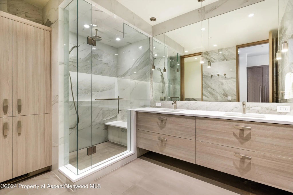 18 of 28 - 200 E Durant Avenue, Aspen, CO