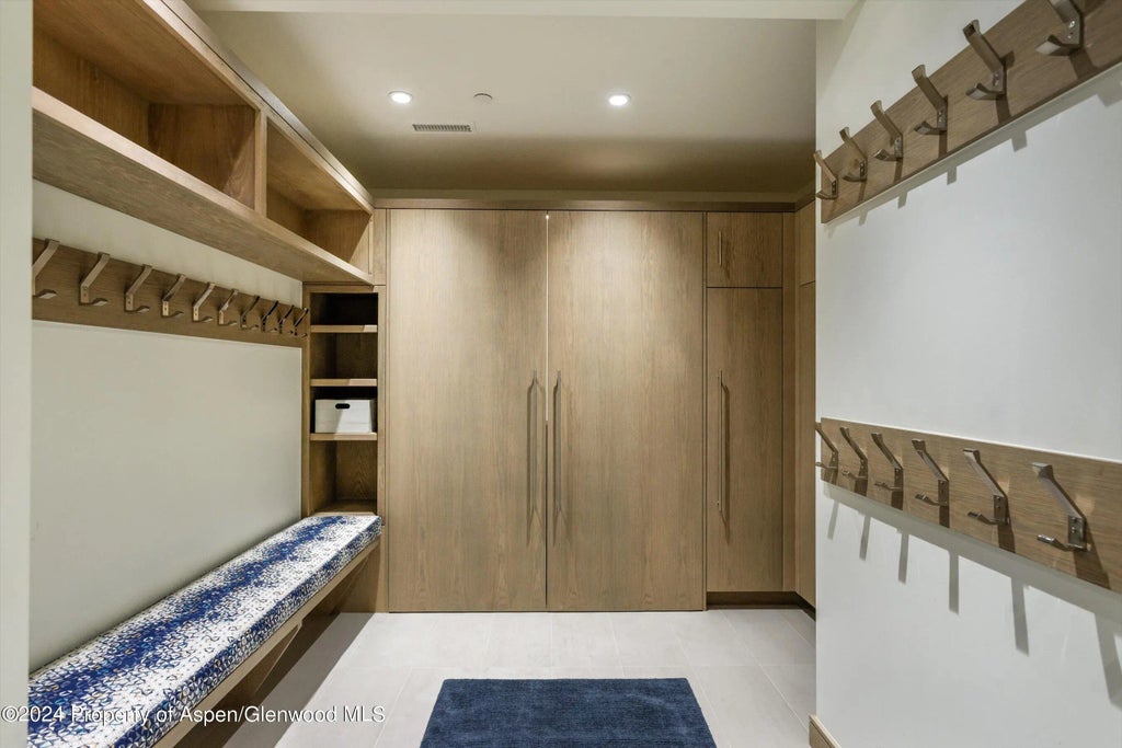 23 of 28 - 200 E Durant Avenue, Aspen, CO