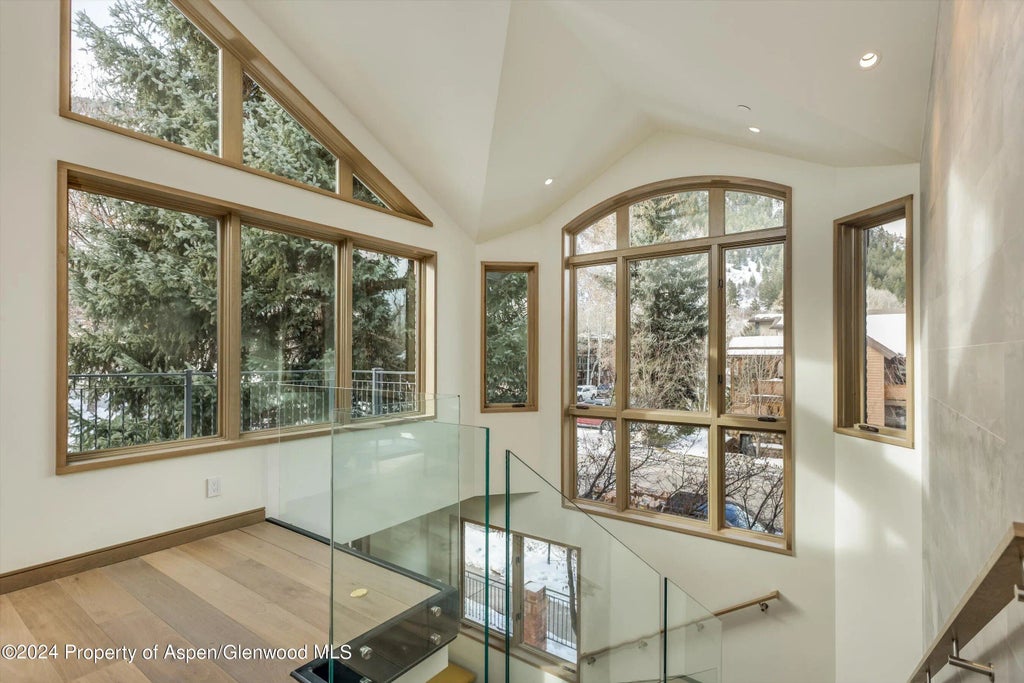 25 of 28 - 200 E Durant Avenue, Aspen, CO