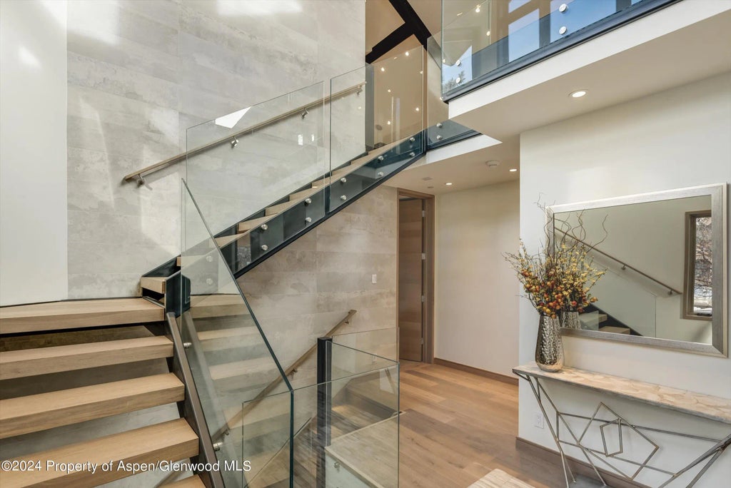 26 of 28 - 200 E Durant Avenue, Aspen, CO