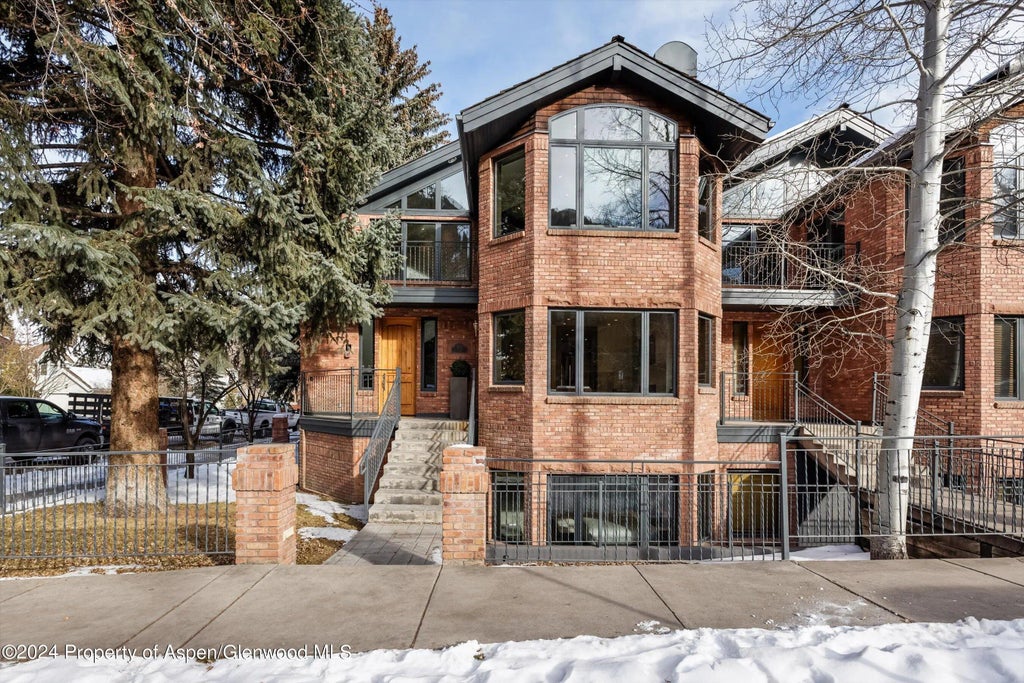 3 of 28 - 200 E Durant Avenue, Aspen, CO