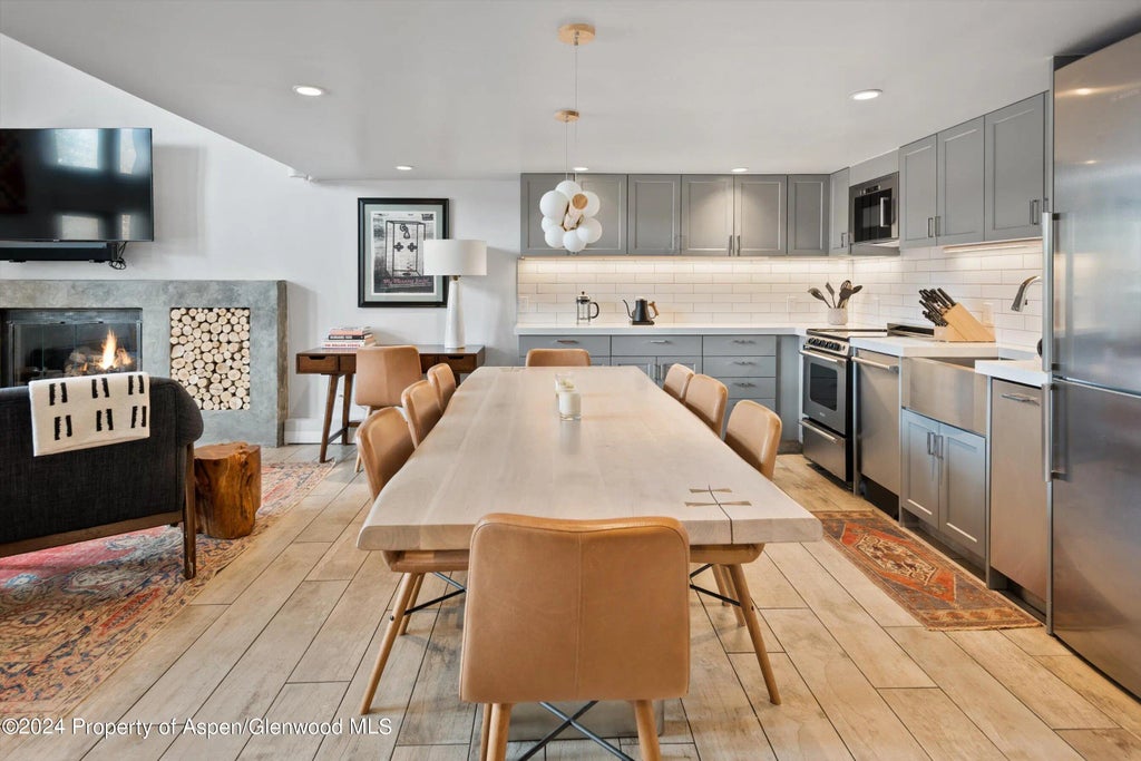8 of 23 - 800 S Mill Street 102c, Aspen, CO
