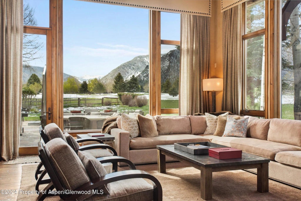 13 of 39 - 855 Bonita Unit A, Aspen, CO