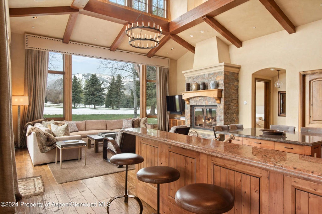15 of 39 - 855 Bonita Unit A, Aspen, CO