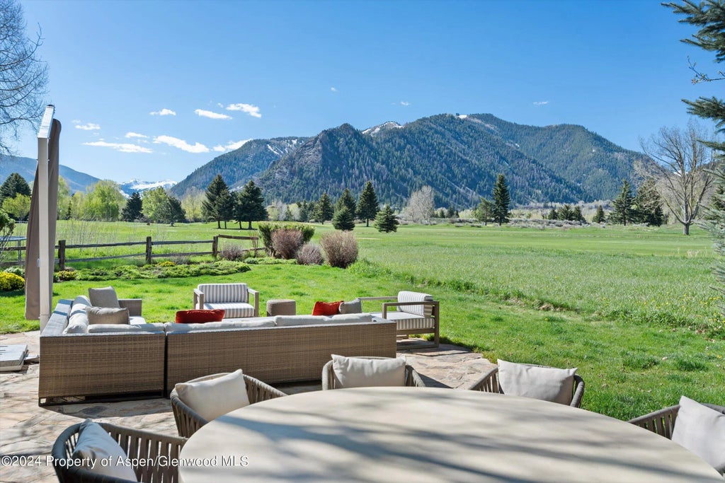 2 of 39 - 855 Bonita Unit A, Aspen, CO