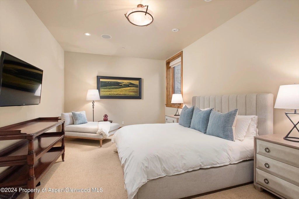 34 of 39 - 855 Bonita Unit A, Aspen, CO