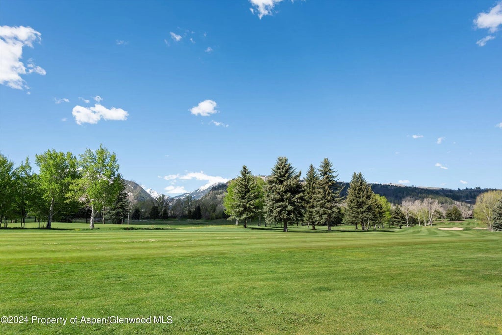 8 of 39 - 855 Bonita Unit A, Aspen, CO