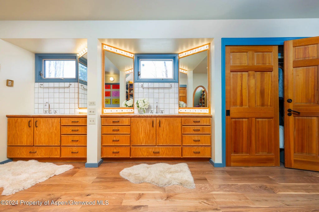 12 of 34 - 925 W North Street, Aspen, CO