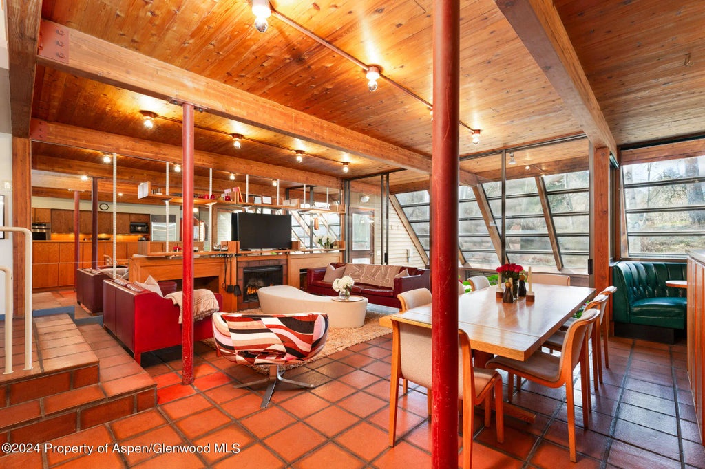 32 of 34 - 925 W North Street, Aspen, CO