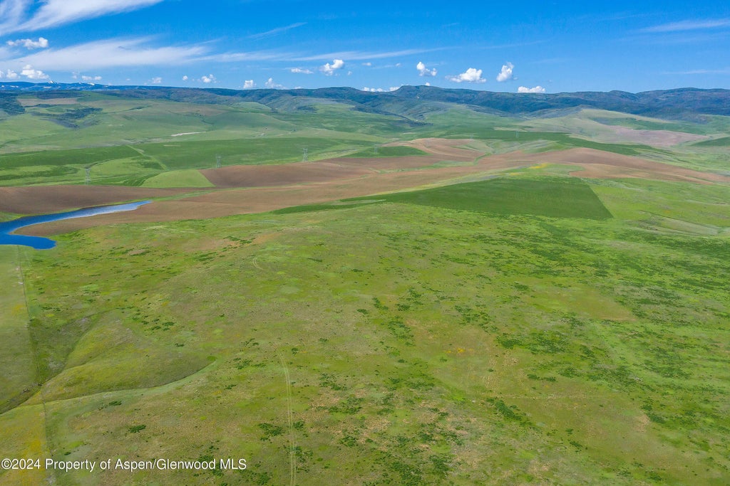 6 of 20 - 35400 County Road 59, Hayden, CO