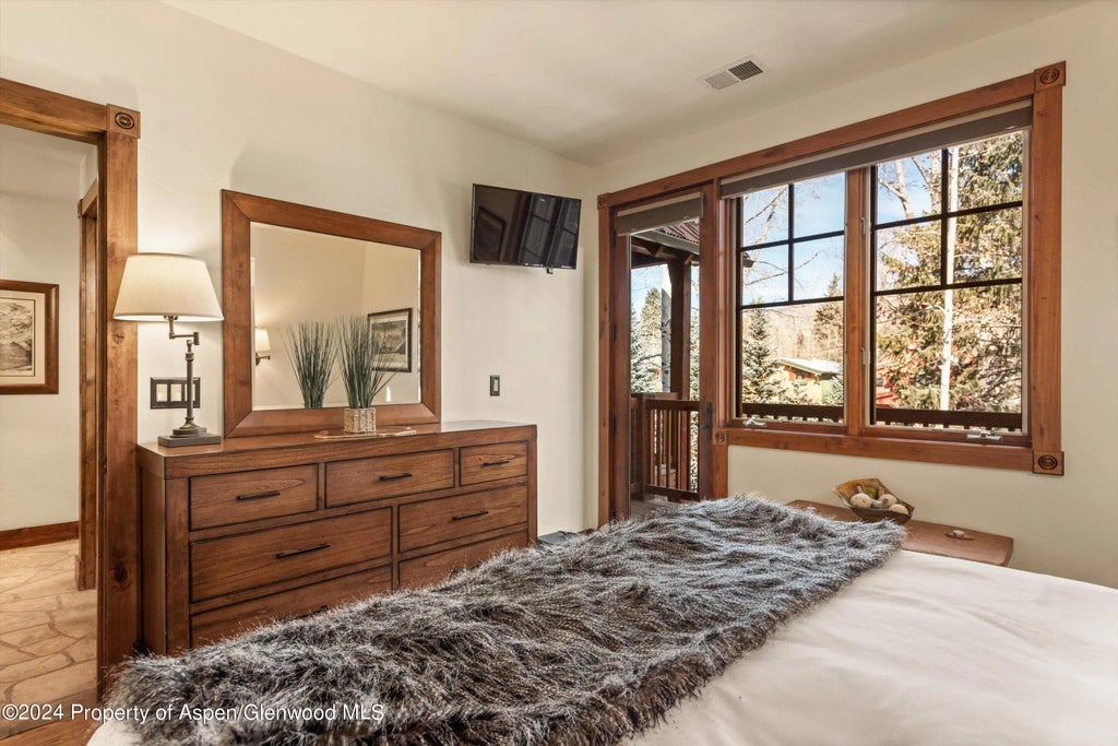 12 of 19 - 503 W Main Street Unit B202, Aspen, CO