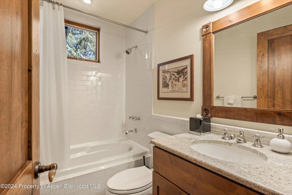 13 of 19 - 503 W Main Street Unit B202, Aspen, CO