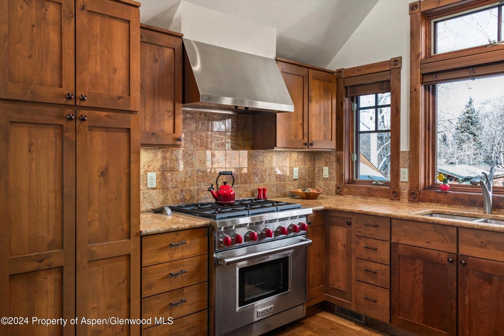 7 of 19 - 503 W Main Street Unit B202, Aspen, CO