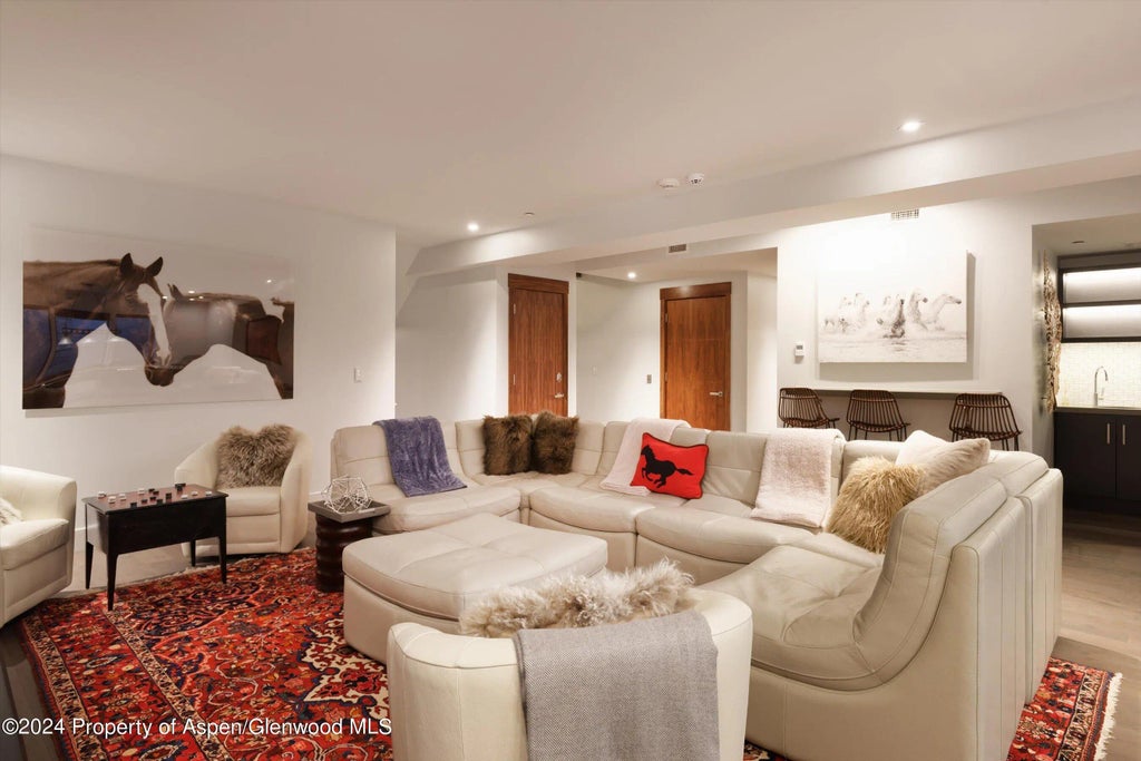 21 of 35 - 717 S Aspen Street Unit B, Aspen, CO