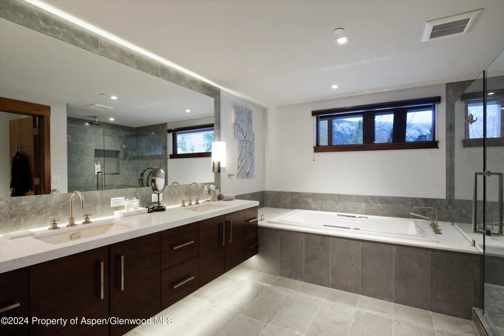 28 of 35 - 717 S Aspen Street Unit B, Aspen, CO