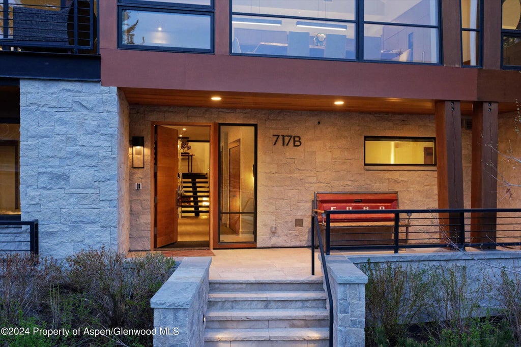 3 of 35 - 717 S Aspen Street Unit B, Aspen, CO