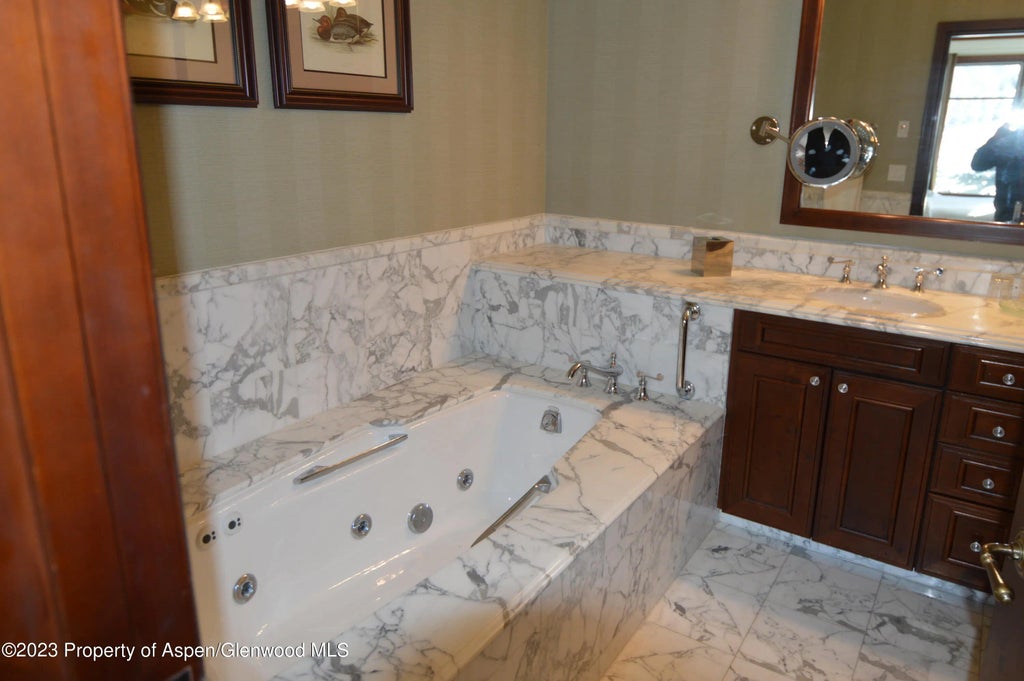 10 of 24 - 0197 Prospector Road Unit 2205 Winter Interest 4, Aspen, CO