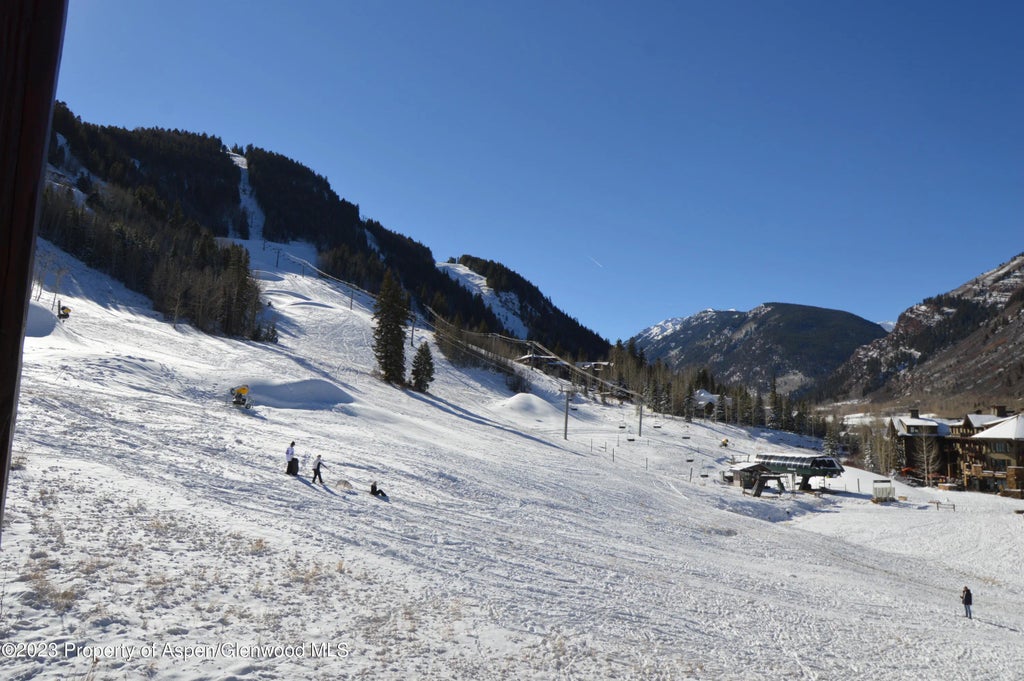 5 of 24 - 0197 Prospector Road Unit 2205 Winter Interest 4, Aspen, CO