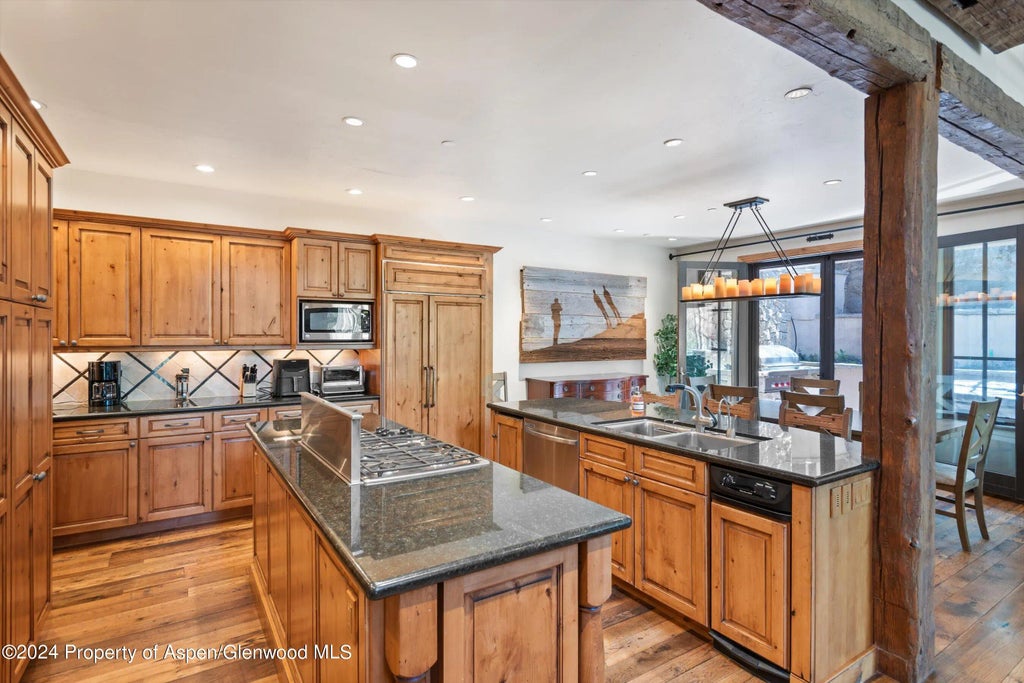 11 of 29 - 1530 Silver King Drive, Aspen, CO