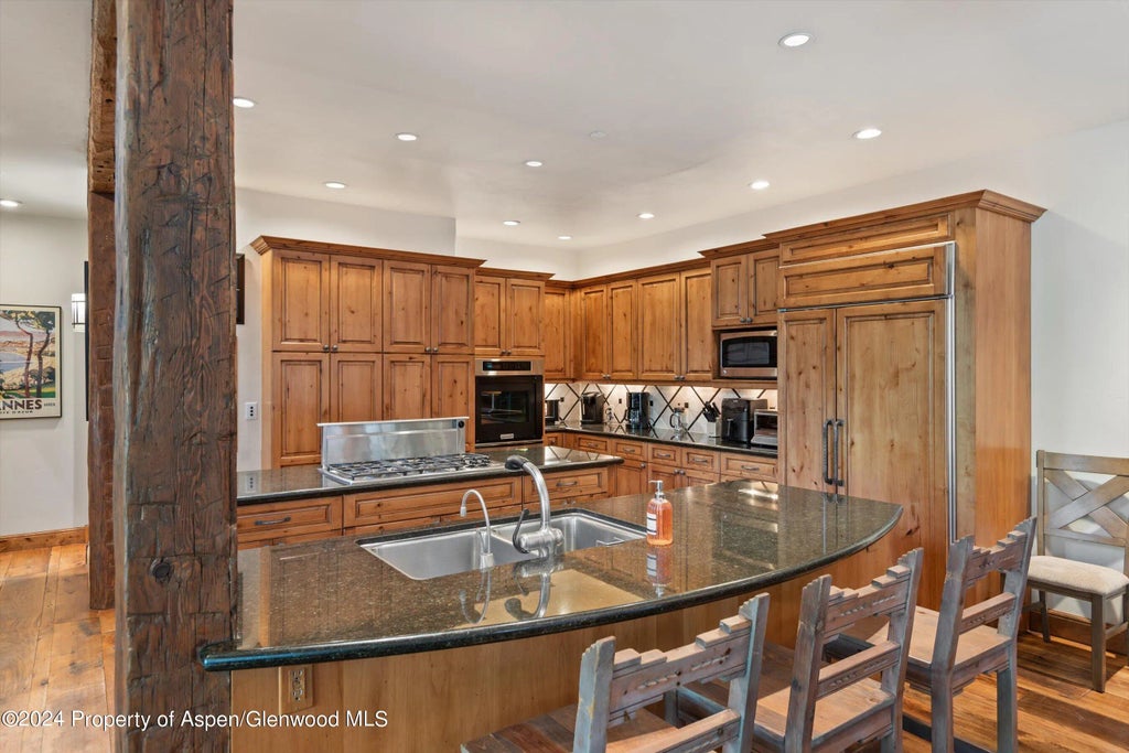 9 of 29 - 1530 Silver King Drive, Aspen, CO