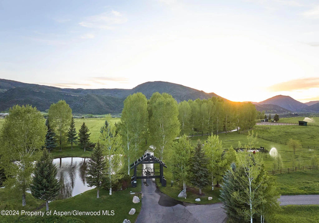 4 of 68 - 910 White Star Drive, Aspen, CO