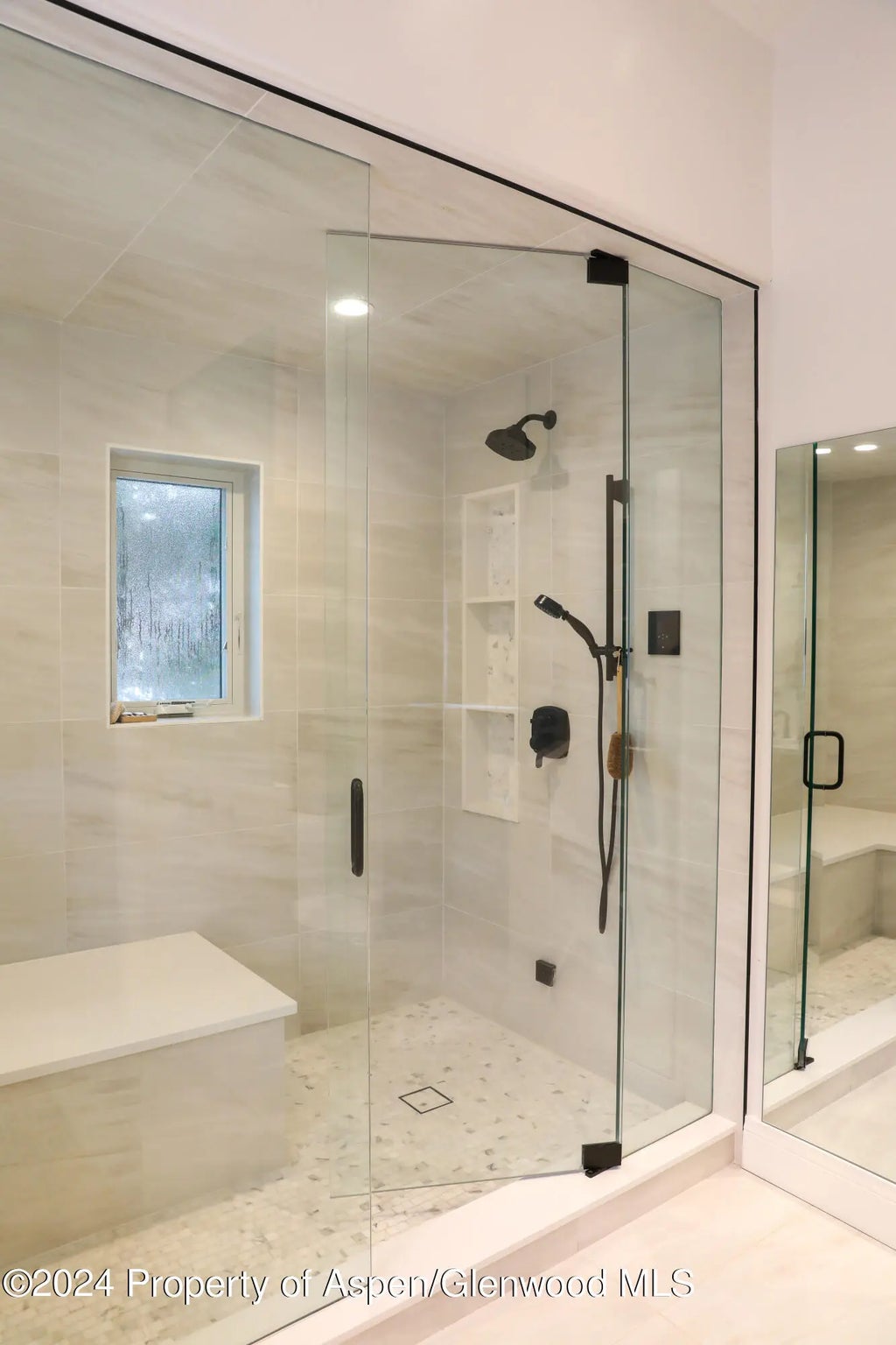 3 of 17 - 364 Summerset Lane, Basalt, CO