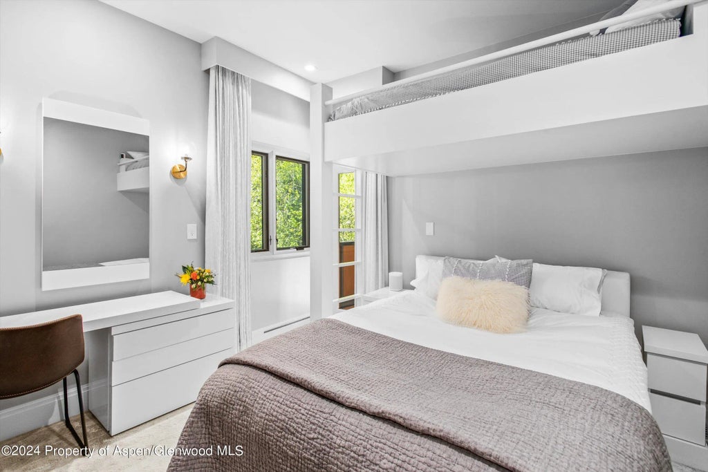 7 of 16 - 800 S Mill Street #306, Aspen, CO