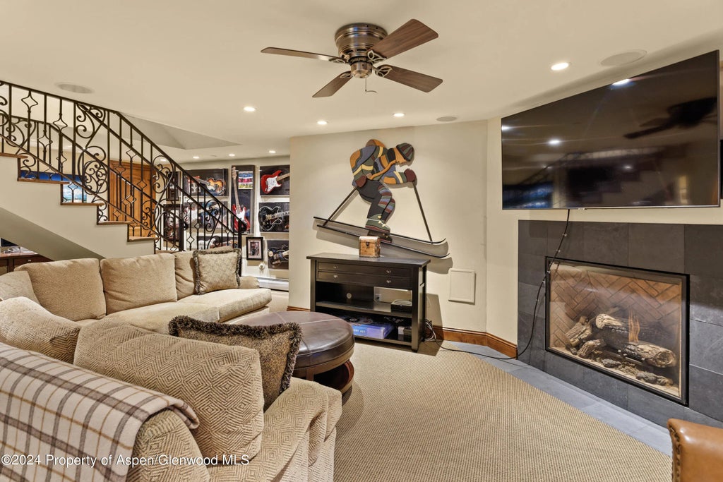 24 of 34 - 315 S First Street, Aspen, CO