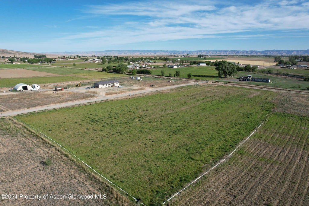2 of 4 - 1254 M 1/4 Road, Loma, CO